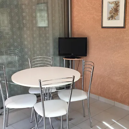 Lejlighed Rez-de-jardin Avec Parking Prive Pour 4 Pers - Fr-1-837-71